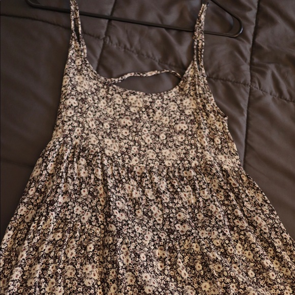 Brandy Melville Dresses & Skirts - Brandy Melville Black & Cream Floral Sundress